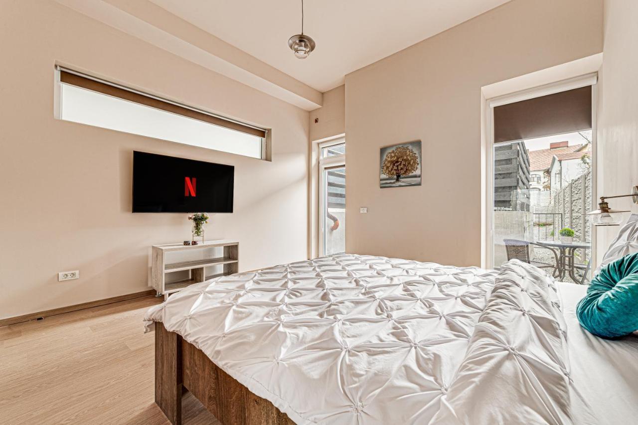 Ultra Central Apartment With Private Terrace Arad Exterior foto