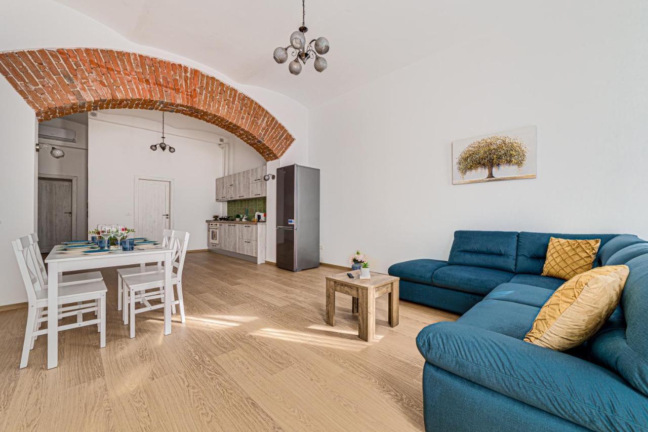 Ultra Central Apartment With Private Terrace Arad Exterior foto