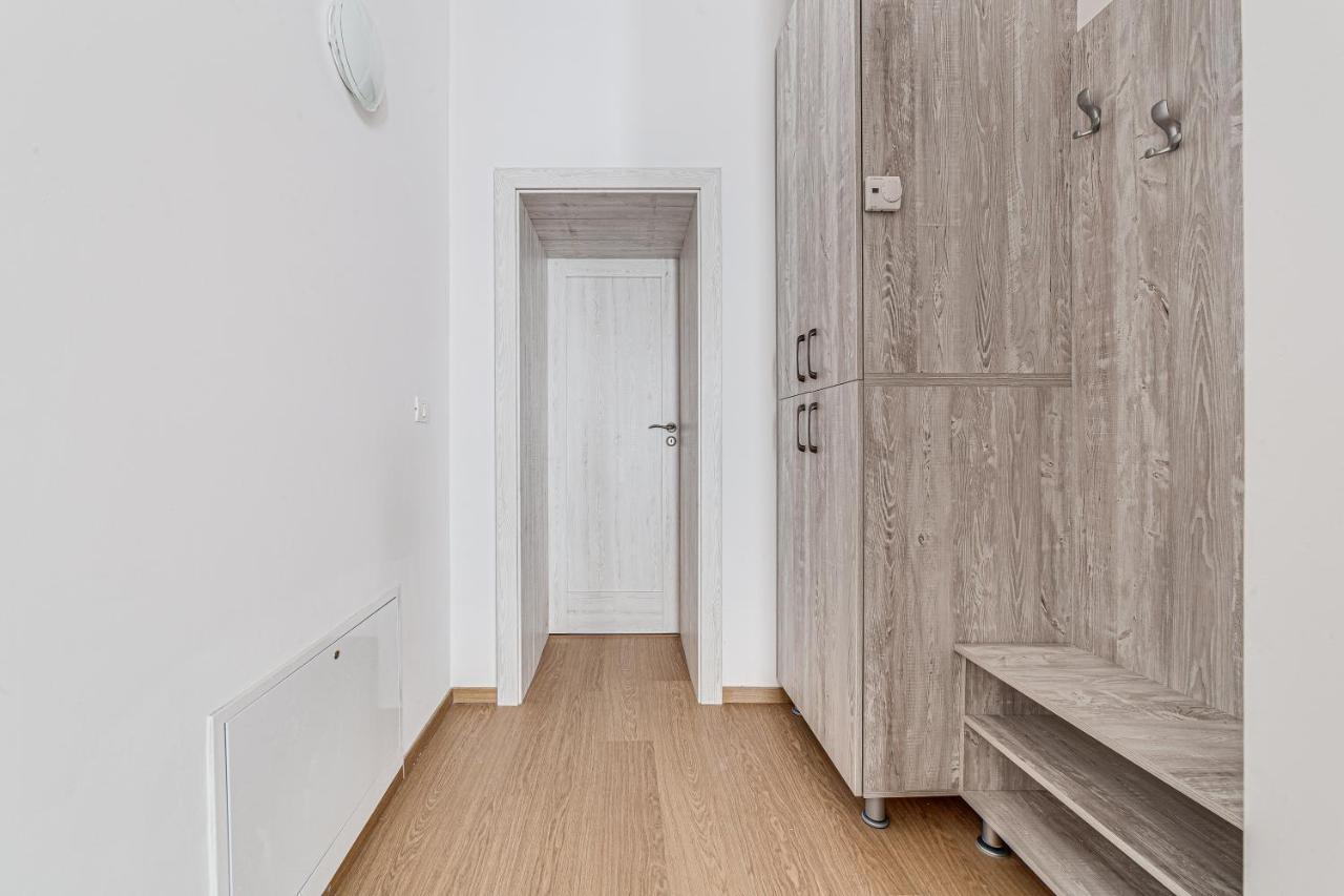 Ultra Central Apartment With Private Terrace Arad Exterior foto