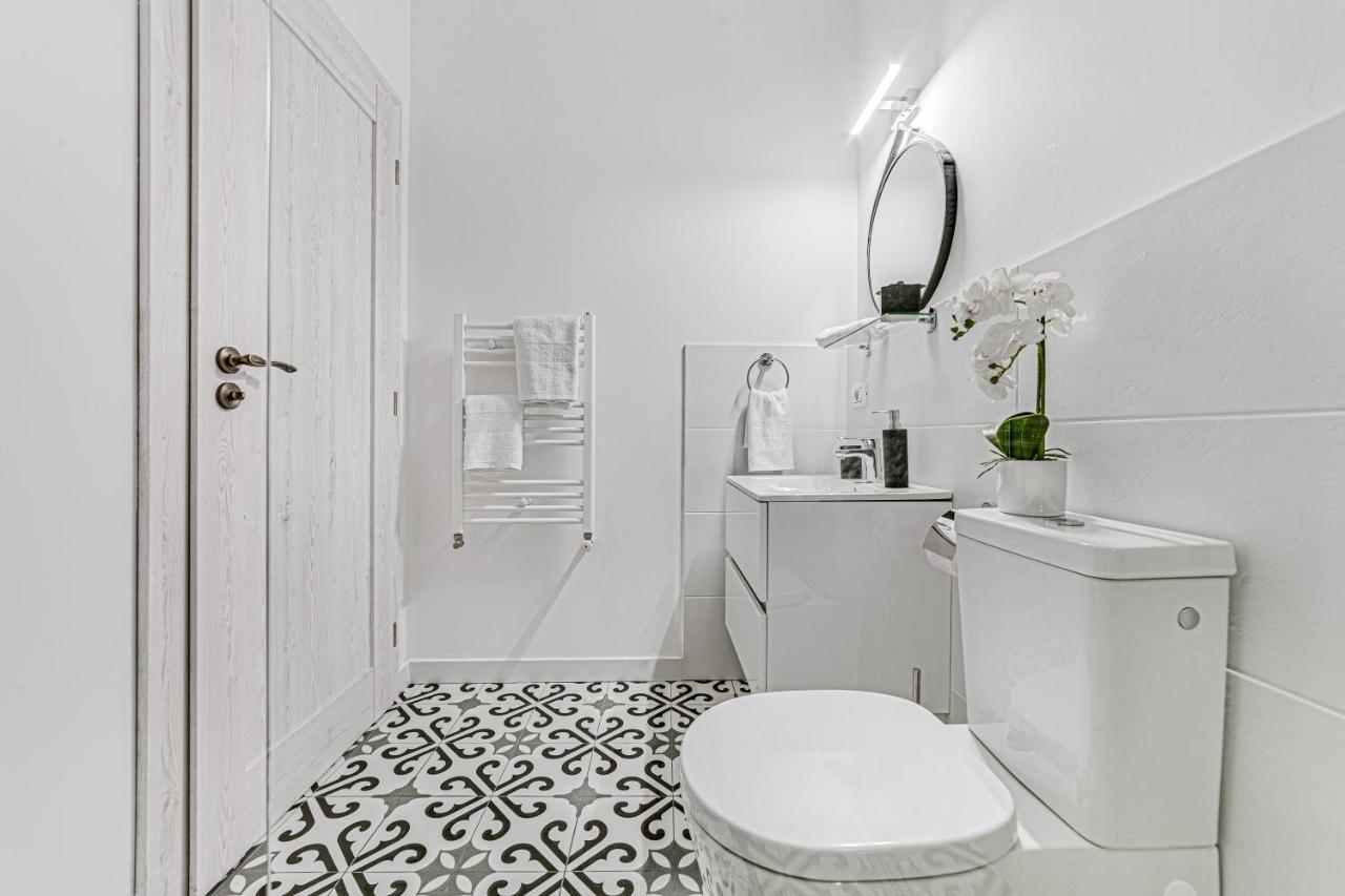 Ultra Central Apartment With Private Terrace Arad Exterior foto