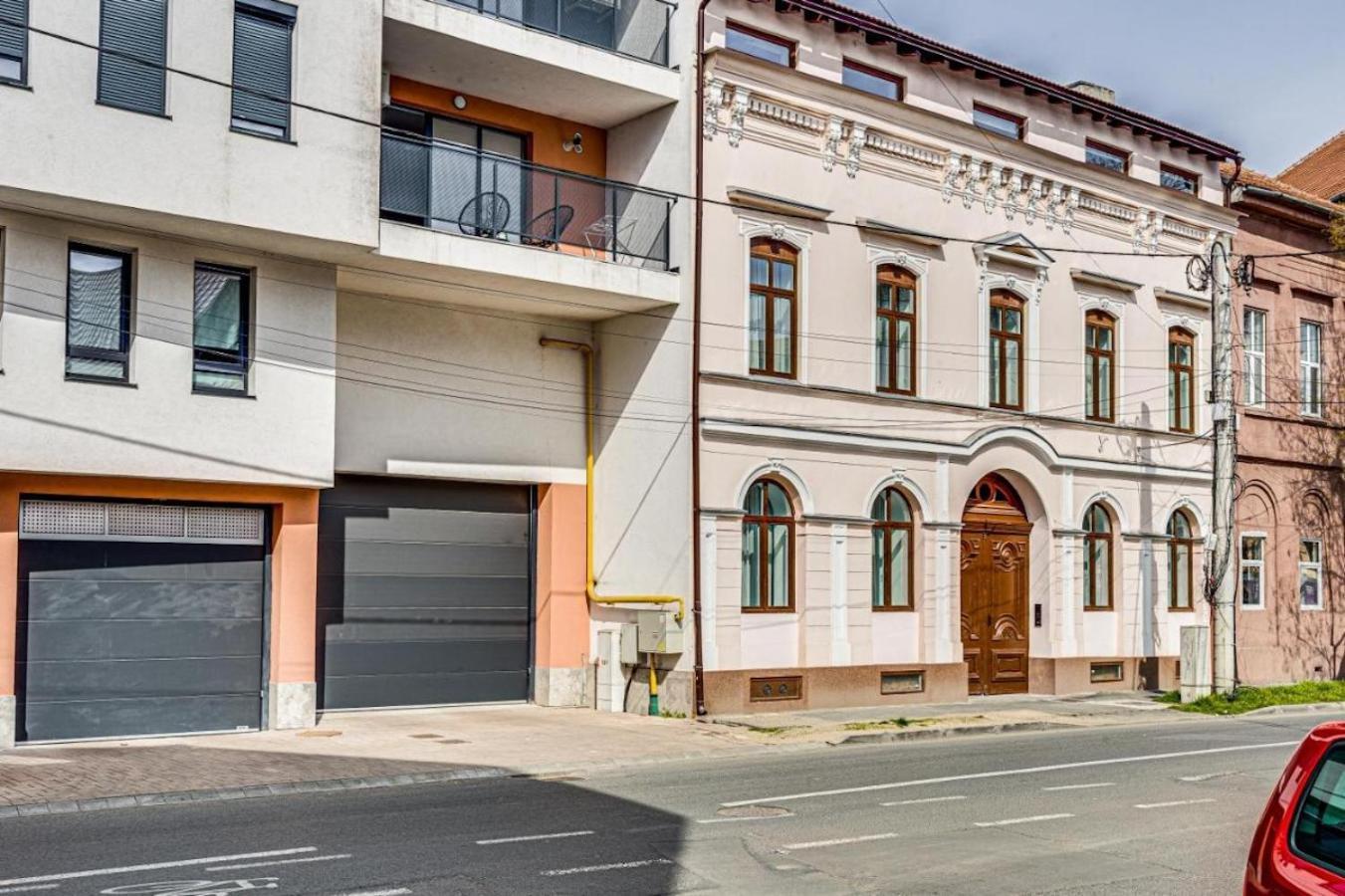Ultra Central Apartment With Private Terrace Arad Exterior foto